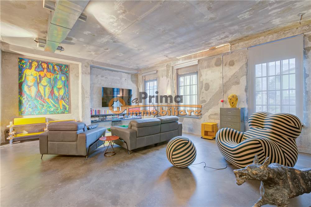 Modern Furnished Loft for Rent in Como – Caserme Area